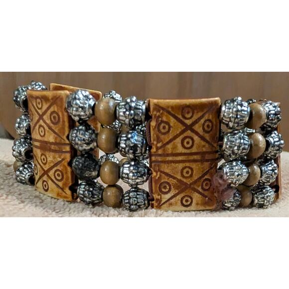 BUNDLE ONLY Vintage Beads Beaded Bracelet Stretch & Free Carved Looking One - Picture 4 of 7